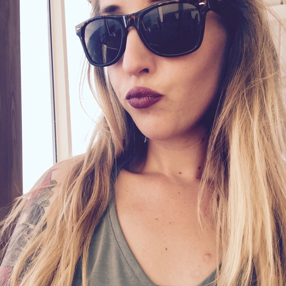 Meet your Posher, Ashley